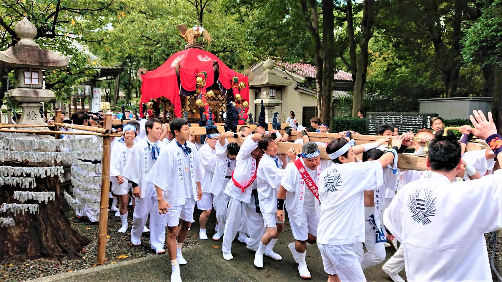 Festival at “Yamashina-Sannomiya”